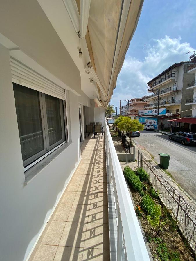 Eden Suite Paralia Bagian luar foto