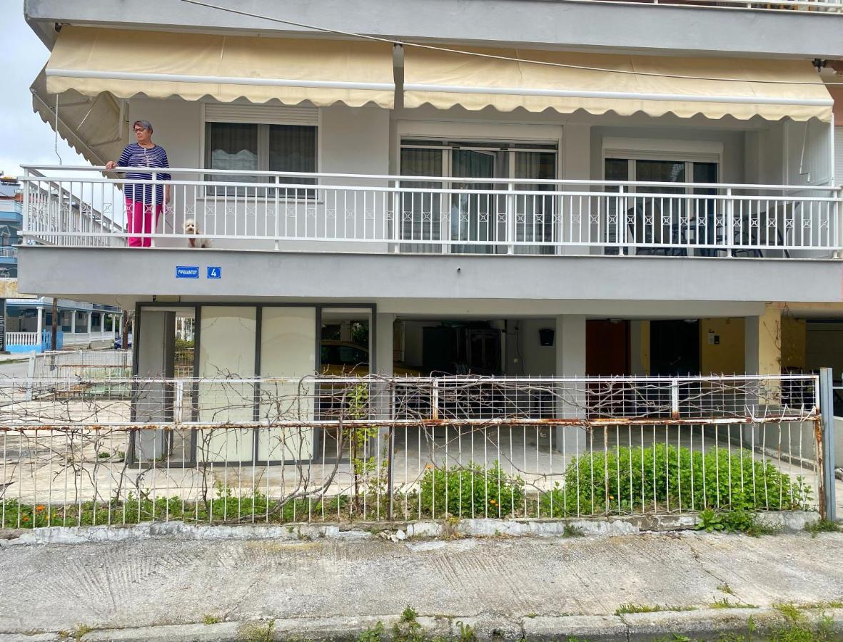 Eden Suite Paralia Bagian luar foto