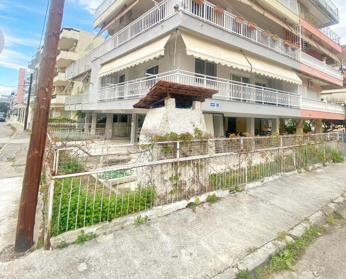Eden Suite Paralia Bagian luar foto