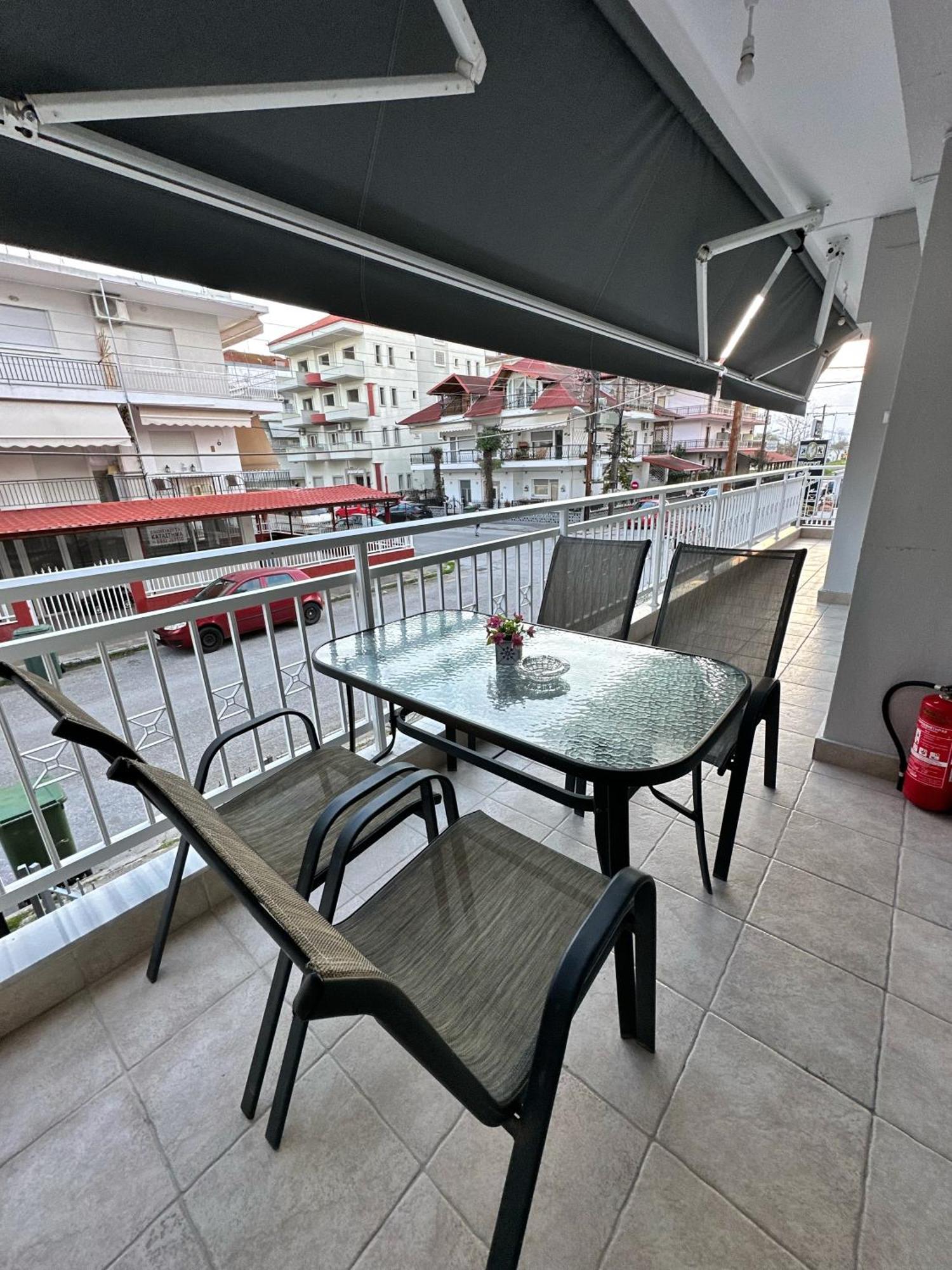 Eden Suite Paralia Bagian luar foto